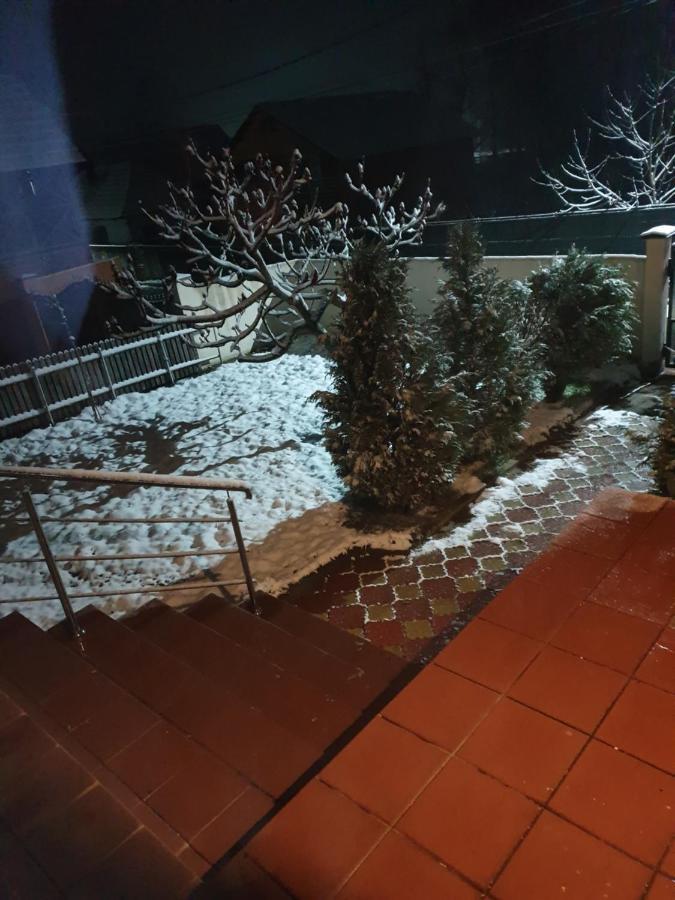 Madas Barbatesti Exterior foto